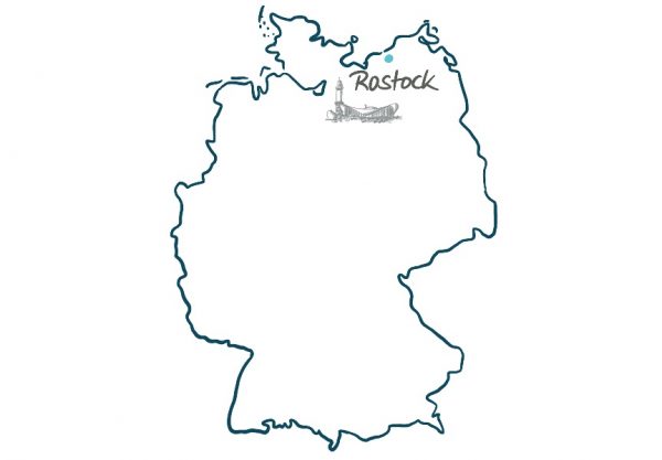 Deutschlandkarte Rostock markiert mit Zeichnung des alten Leuchtturms und der Teekanne